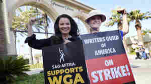 SAG-AFTRA agrees to contract extension with studios as negotiations continue