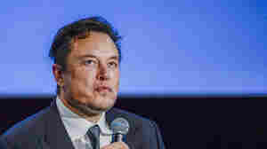 Elon Musk gives Twitter employees an ultimatum: Stay or go by tomorrow