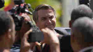 Brazil police raid ex-President Bolsonaro's home in COVID vaccine card investigation