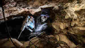 Diamond diggers in South Africa's deserted mines break the law — and risk their lives