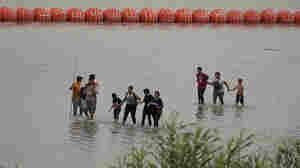 Mexico files complaint over Texas' floating barriers on the Rio Grande