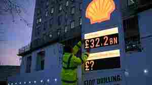 Shell reports record profits as energy prices soar after Russia's invasion of Ukraine