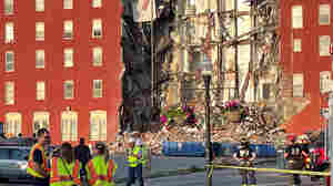 8 people were rescued after the partial collapse of an apartment building in Iowa