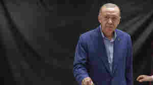 Erdogan cements his power with a victory in Turkey's presidential runoff election