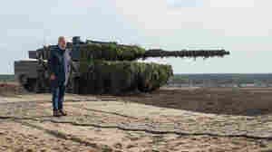 Germany agrees to send its Leopard battle tanks to Ukraine after weeks of pressure