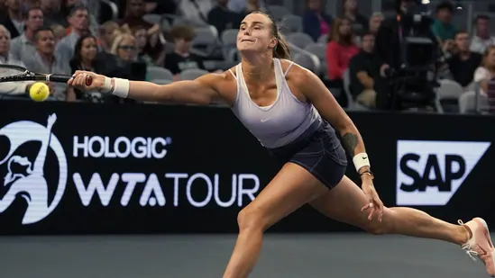 Aryna Sabalenka stuns Iga Swiatek to set up WTA Finals showdown with Garcia