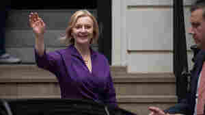 Stop tweeting @liztruss your congratulatory messages. That's not Britain's new PM