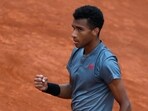 Auger-Aliassime in Stuttgart semifinals, Shapovalov out