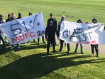 Protesters gain access to Man United training ground