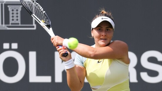 Andreescu in Bad Homburg final after Halep withdraws