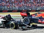 Mercedes calls for change after crash between title rivals