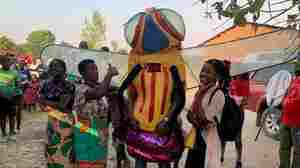 A man dressed as a tsetse fly came to a soccer game. And he definitely had a goal