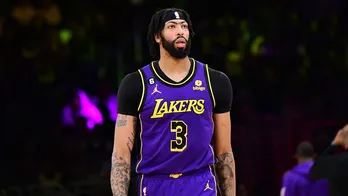 Lakers sign Anthony Davis to NBA-record max extension, keeping him with team through 2028 season: report