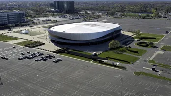 Long Island leader refuses to let NYC move migrants into former NHL arena