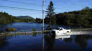 Forecasters cancel warnings as Lee begins to dissipate over Maritime Canada