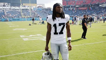 Raiders' Davante Adams expresses frustration with recent lack of targets: 'Y'all should know who I am'