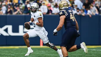 Air Force QB tosses record-breaking touchdown pass against Navy; Falcons remain undefeated