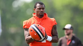 Browns' Deshaun Watson slams idea he's disincentivized by guaranteed contract: 'Why wouldn't I wanna play?'