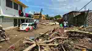 Mexico's Acapulco grows desperate for help after Hurricane Otis ravaged the area