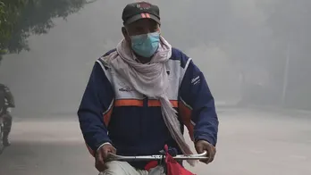 Heavy smog in Pakistan's capital leaves thousands sick, forces school closures