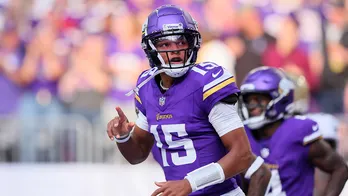 Joshua Dobbs leads Vikings over Saints for fifth straight win