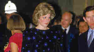 A dress worn by Princess Diana breaks an auction record at nearly $1.15 million