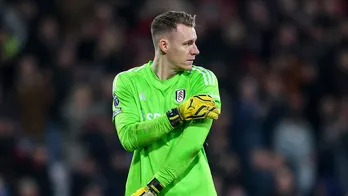 Premier League goalkeeper appears to push ballboy in frustration during game