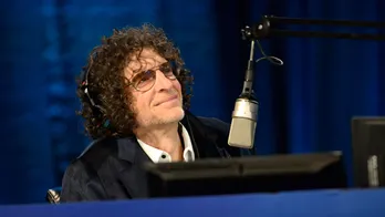 Howard Stern 'really p---ed off' at Aaron Rodgers about Jimmy Kimmel-Jeffrey Epstein speculation