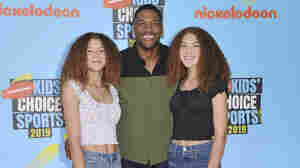 Michael Strahan reveals his daughter's cancer diagnosis on 'Good Morning America'