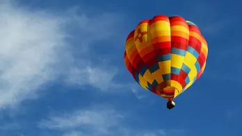 Hot air balloon crash kills 4, critically wounds 1 in Arizona desert