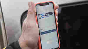 Iowa Republicans will use an app to transmit caucus results. Sound familiar?