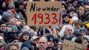 Tens of thousands protest in Germany against the rise of the far right