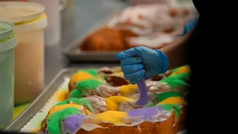 In New Orleans, demand for king cakes — a Mardi Gras traditional treat — surges