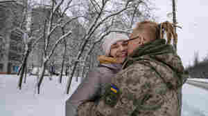 Ukrainian soldiers' valentines arrive by 'train of love'