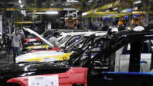 Autoworkers threaten to strike again at Ford's huge Kentucky truck plant