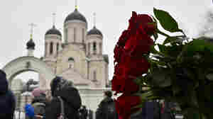 Kremlin denies interest in Navalny funeral as police prepare to block mourners