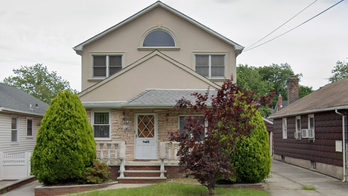 Queens squatters flee $1 million home after stand-off with homeowner, visit from 'vigilantes': Report