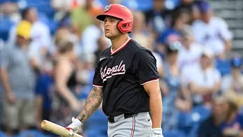 Nationals' Nick Senzel breaks thumb in warmups ahead of opening day: 'It's awful'