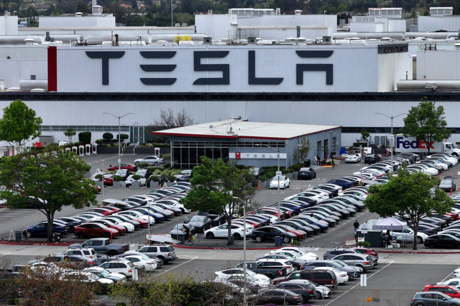 Tesla Fell Behind, Then Leapt Ahead of ExxonMobil in Market Value This Week