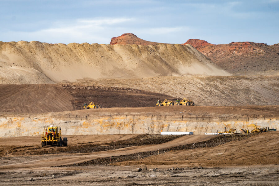 At State’s Energy Summit, Wyoming Promises to ‘Make Sure Our Fossil Fuels Have a Future’