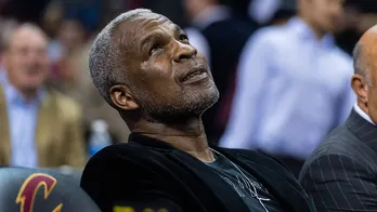 Ex-Knicks star Charles Oakley continuing MSG holdout amid beef with owner James Dolan