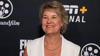 Iowa women's basketball coach Lisa Bluder announces her retirement