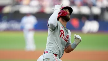 Bryce Harper busts out Euro-style celebration after long home run in London Series