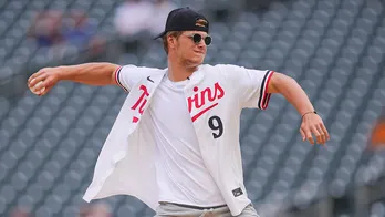 Vikings 1st-round pick JJ McCarthy throws brutal 1st pitch at Twins game