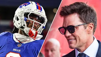 Bills’ Damar Hamlin picks off Tom Brady in friendly beach game ahead of star-studded Fourth of July party