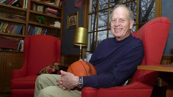 College basketball legend Frank Selvy, who once scored 100 points in a game, dead at 91