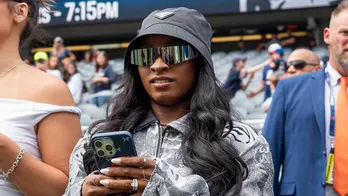 Simone Biles catches heat for wearing Jonathan Owens-themed Packers jacket to Bears' preseason game