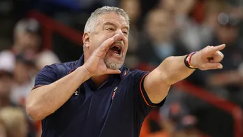 Former CNN Contributor Tells Recruits To Avoid Bruce Pearl For Political Views